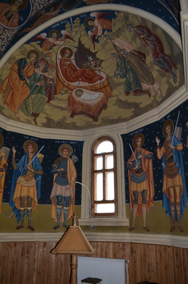 Interiorul bisericii